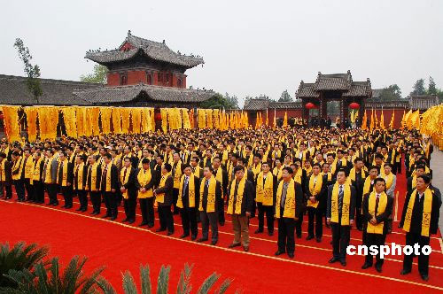 ‘hth华体’迈克尔·杰克逊公众悼念仪式昨晨举行(图1) hth华体